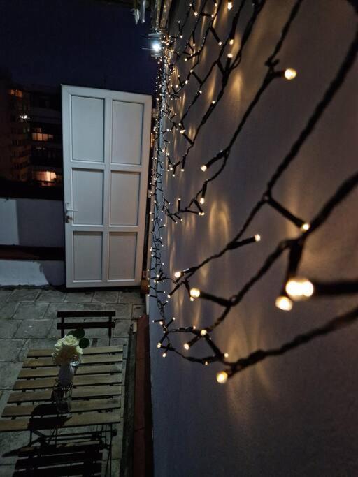 Charming Apartment With Private Terrace Букурещ Екстериор снимка