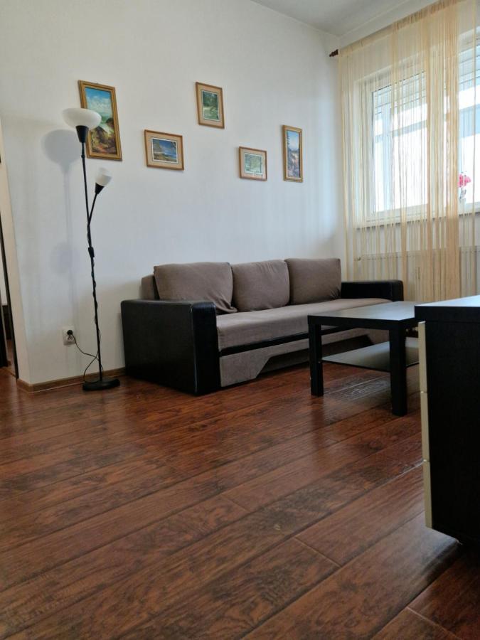 Charming Apartment With Private Terrace Букурещ Екстериор снимка