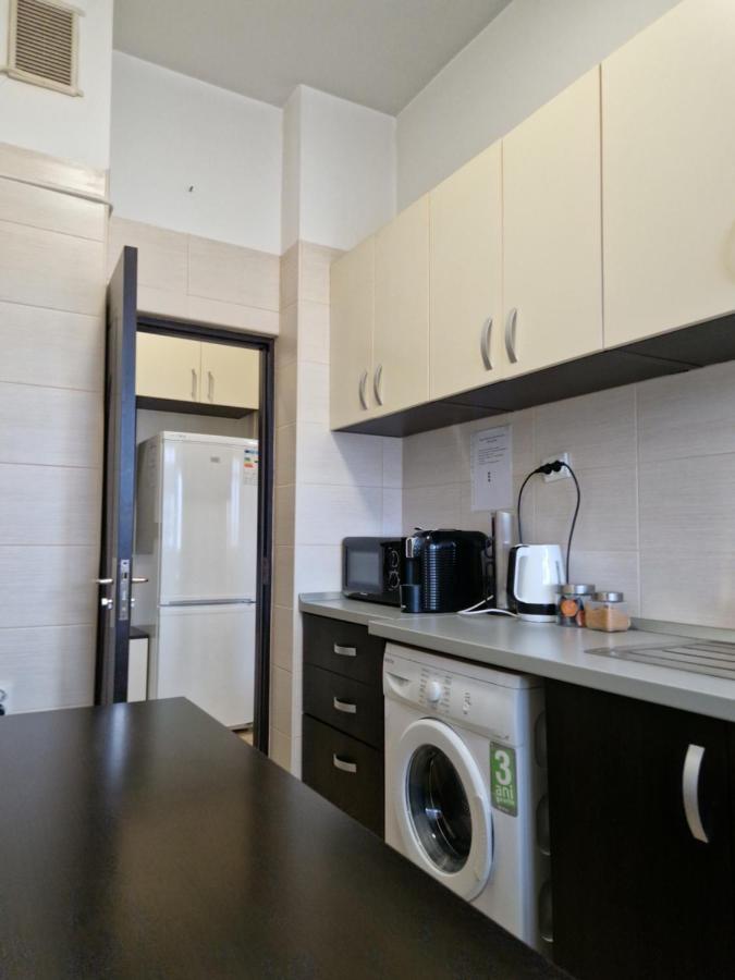 Charming Apartment With Private Terrace Букурещ Екстериор снимка